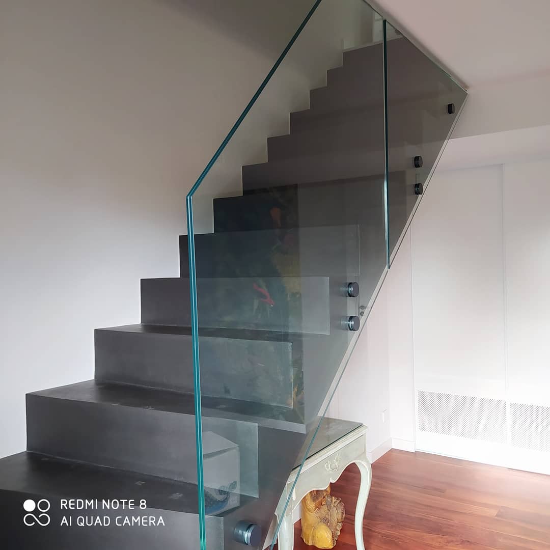 garde de corps escalier en verre