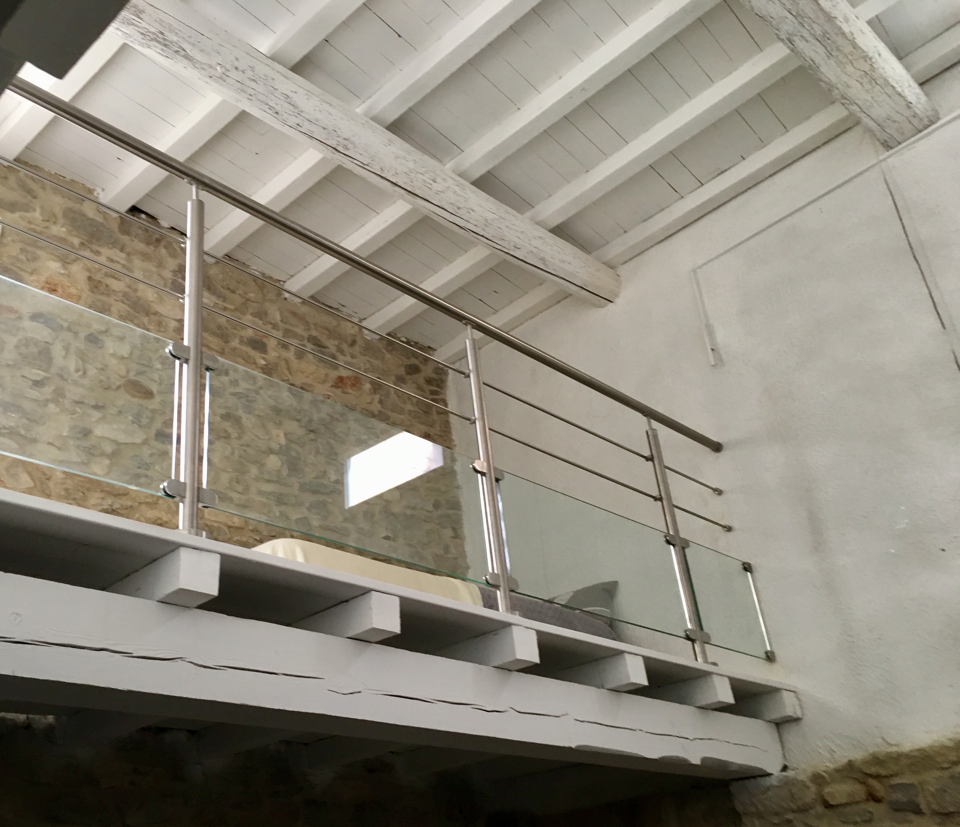 Pose d'un garde corps sur une mezzanine à Gallargues
