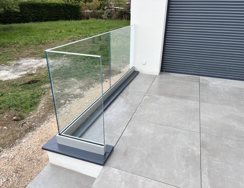 Garde-corps en verre extérieur d'une terrasse tendance - Scal'in garde